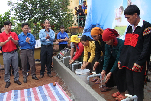 Bàn giao công trình nước sạch cho người dân vùng khó khăn tại buôn Ariêng B, thị trấn Ea Drăng, huyện Ea H’Leo